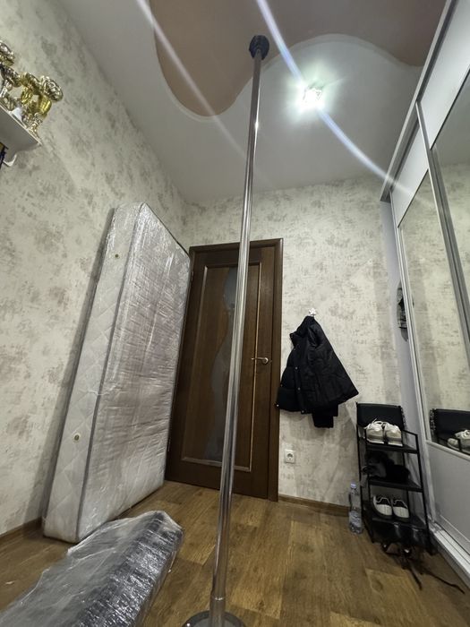 Профессиональный пилон ,вращающийся и статичный, без сверления в полу