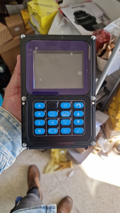 Monitores, displays para Excavadoras, etc