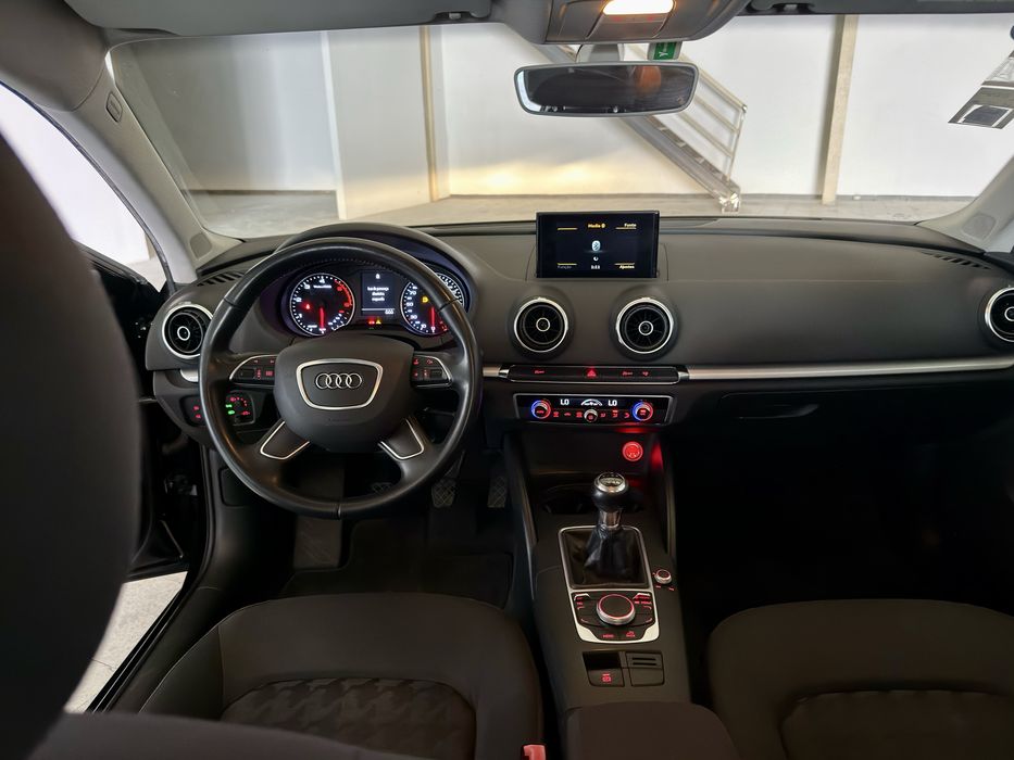 Audi A3 Limousine / 1.6 TDI / 2015 / 240,000Km / 110Cv / Poss De Retoma/Troca