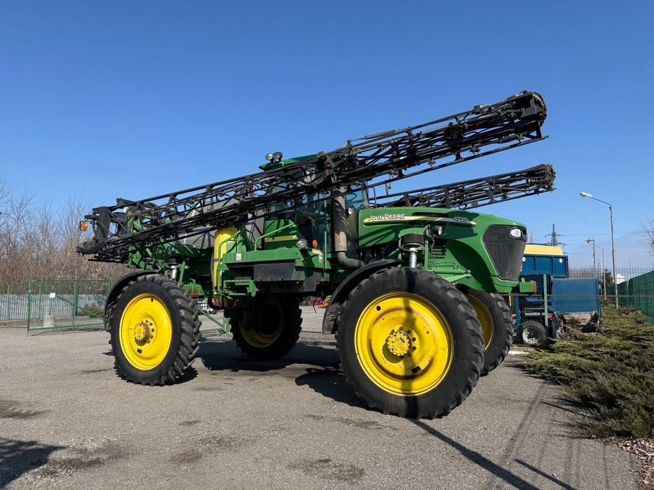 обприскувач самохідний JOHN DEERE 4720 2005 р.в.