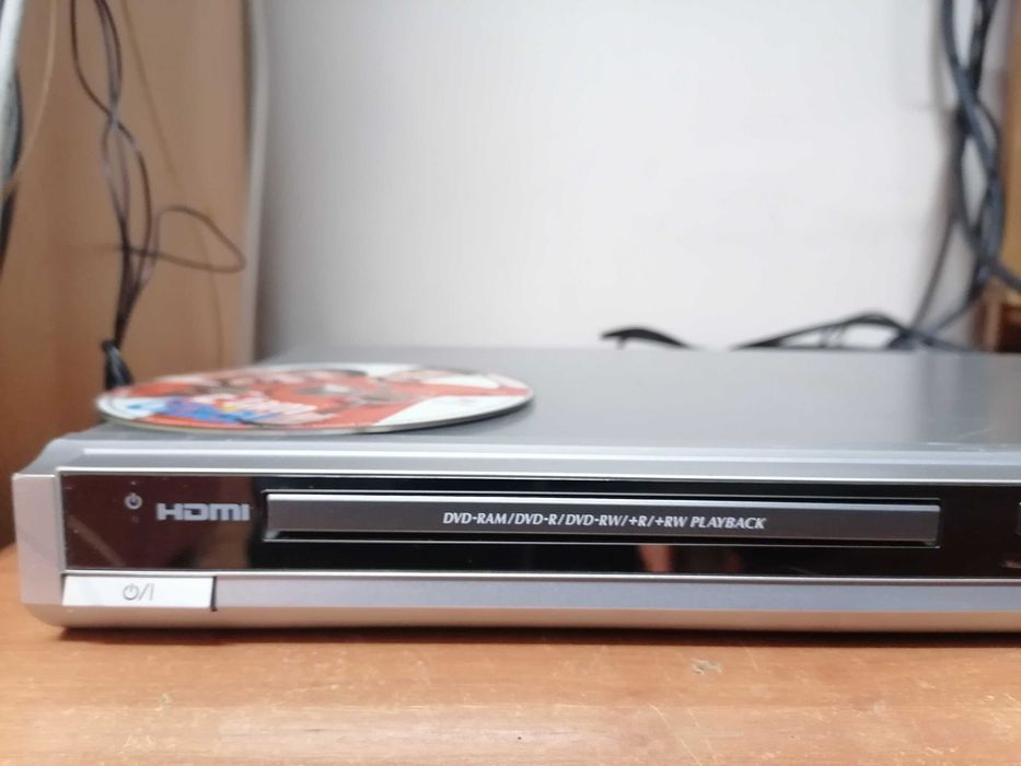 Odtwarzacz CD/DVD Panasonic DVD-S54 HDMI Pilot