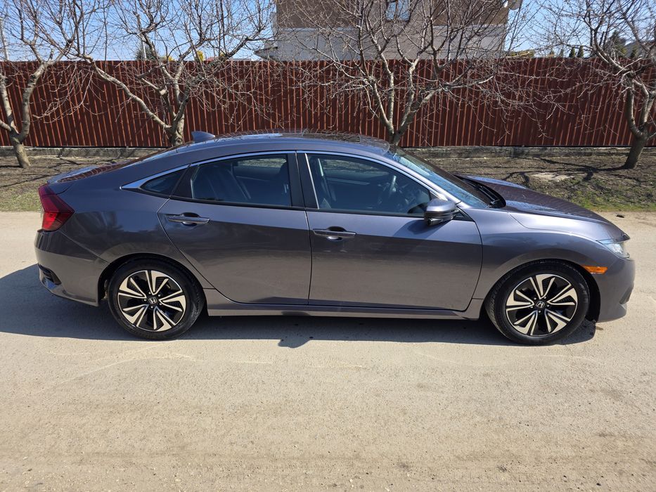 Продам хонда сивик 2017г.