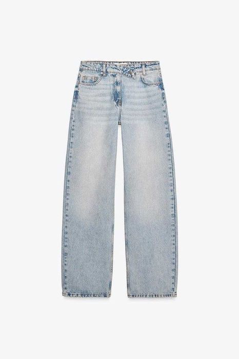 Трендові світло-блакитні джинси з асиметричною застібкою Zara