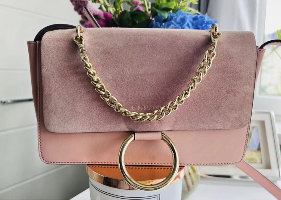 Torebka pudrowy róż złoty łańcuszek Belle&Bloom  elegancka