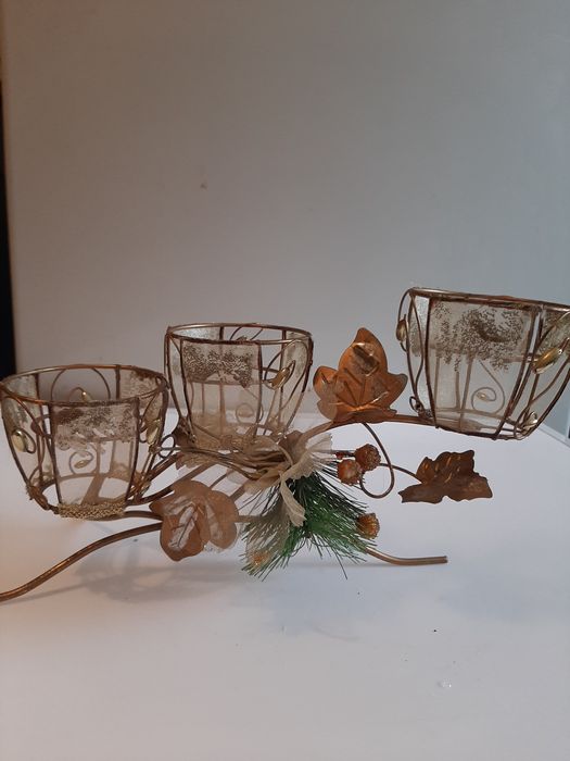 Подсвечник для трех свечей