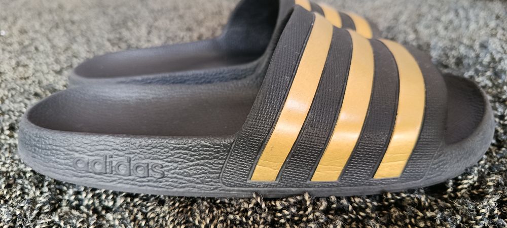 Chinelos adidas tamanho 5(38)
