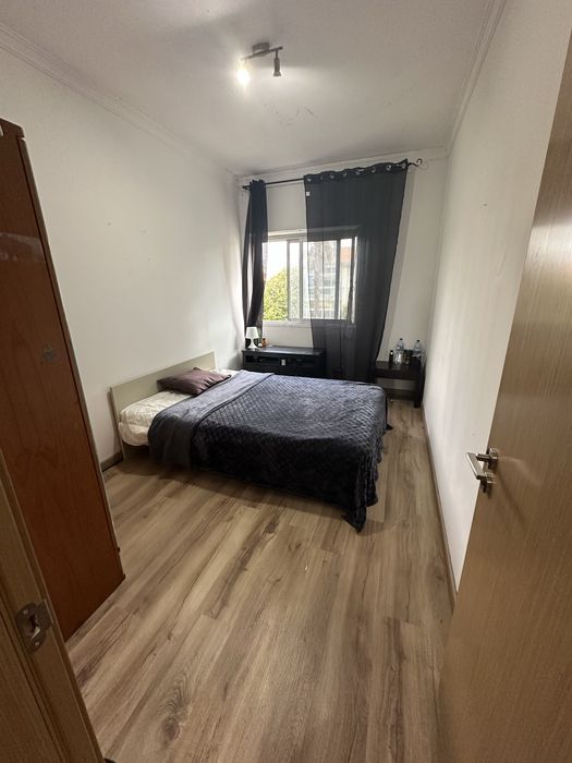 Alugo quarto em Mem martins individual/casal