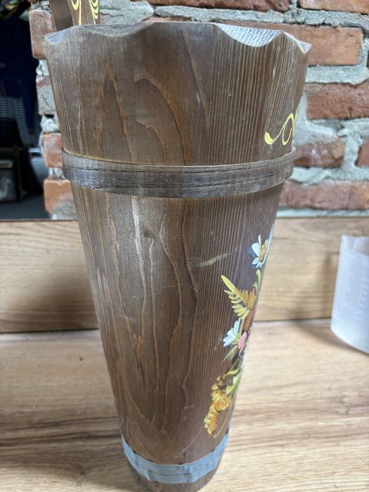 Parasolnik drewniany .!