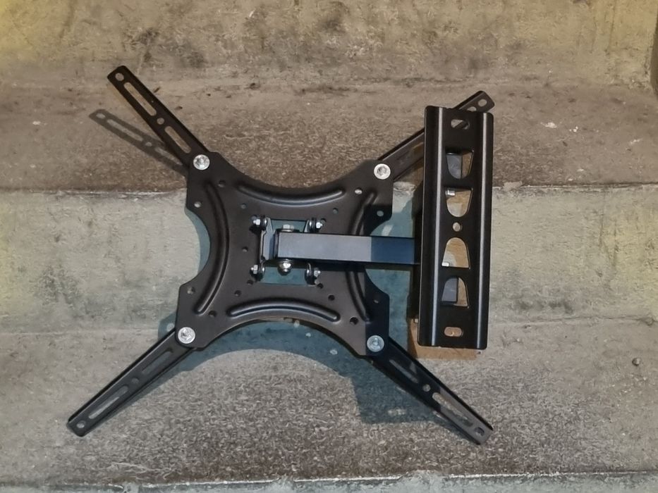 Stelaż ścienny do telewizora