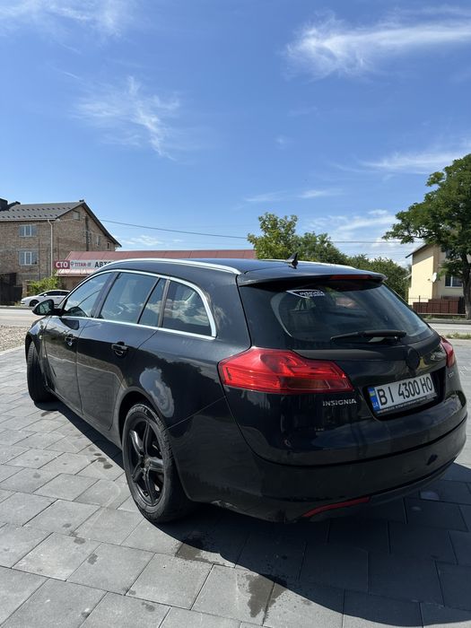 Opel insignia sports tourer 2012
