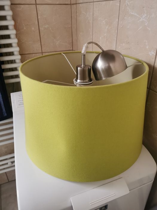 Lampa wisząca, abażur limonkowy duży.