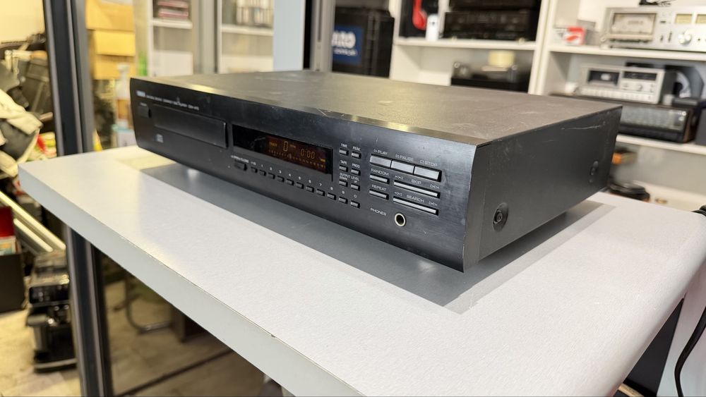 Odtwarzacz cd Yamaha CDX-470 do serwisu nie widzi płyty