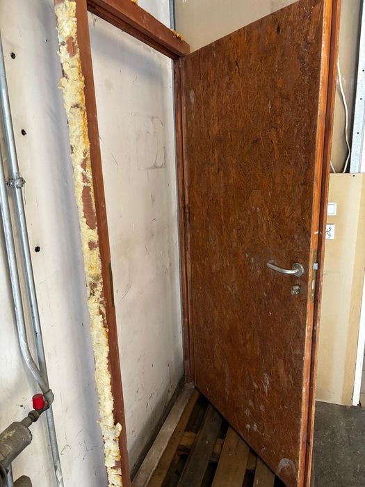 Drzwi budowlane techniczne