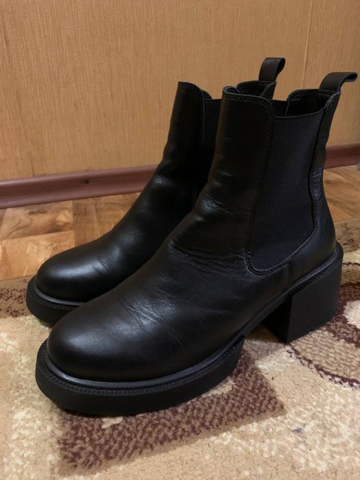 Зимові шкіряні жіночі ботинки