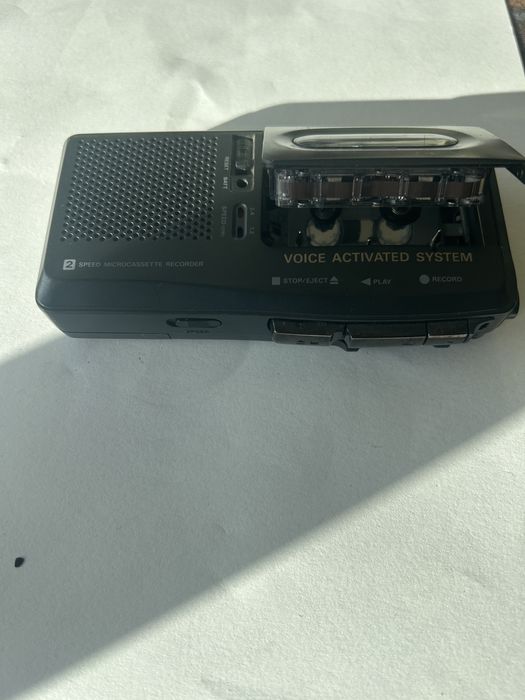 Gravador Sanyo voice activated system