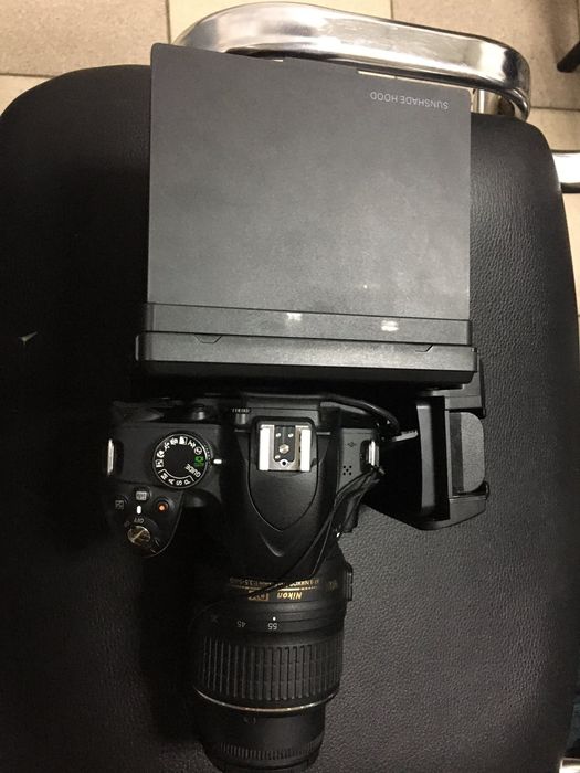 Накамерный монитор Swivi SV 5.6 V