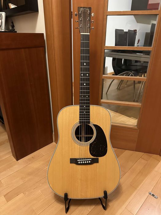 Martin D-28 Satin Nova