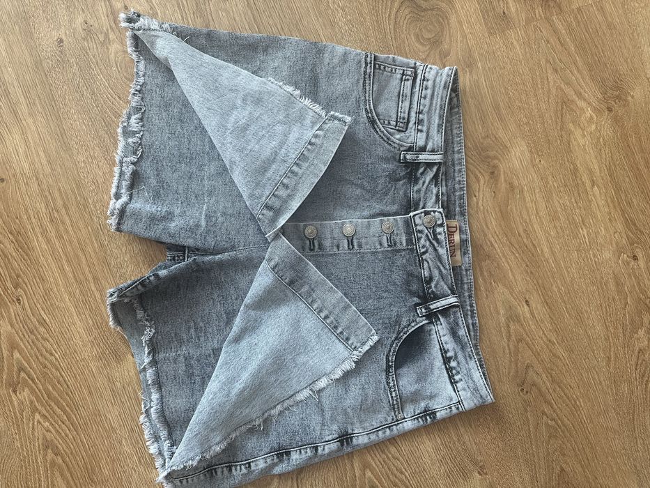 Продам джинсові спідниця- шорти б/у