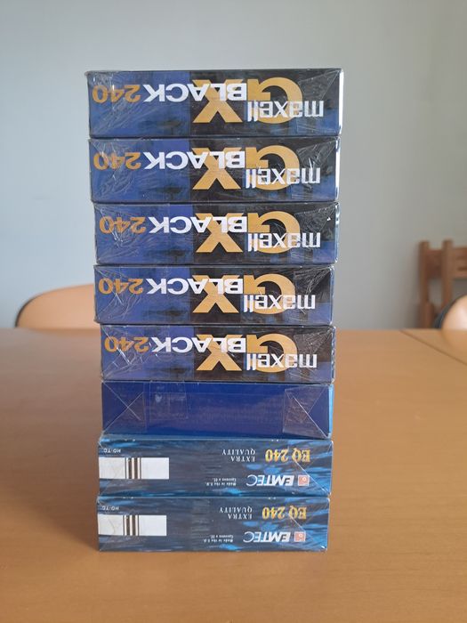 Zestaw kaset VHS 8szt