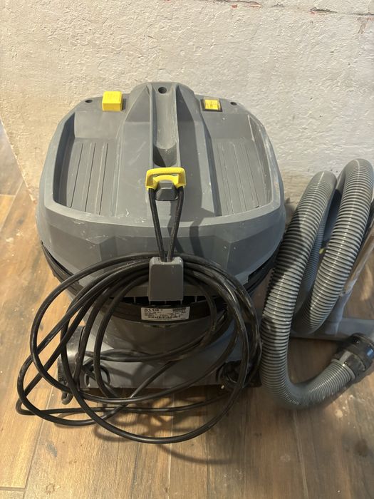 Продам пилосос karcher nt 22 1 ap te l