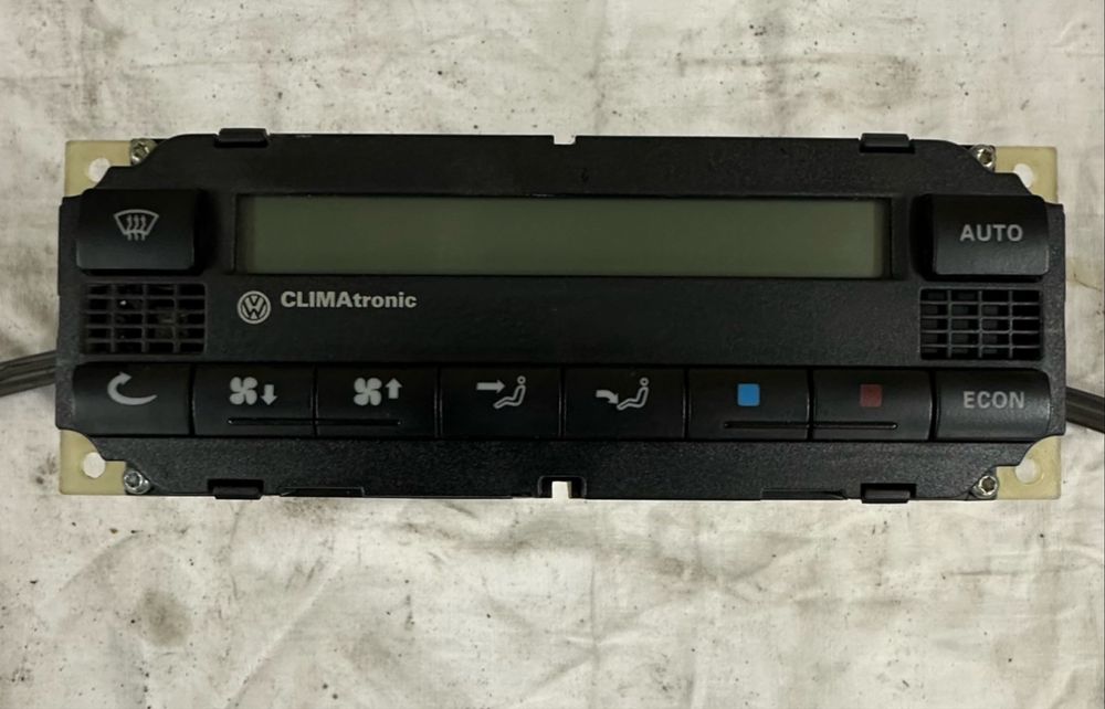 Блок климат-контроля VW Passat B5 Climatronic
