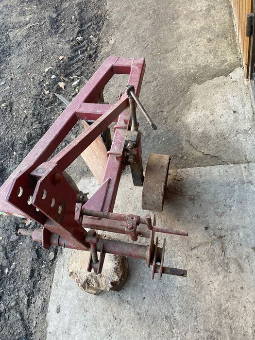 Однокорпусний плуг до міні трактора