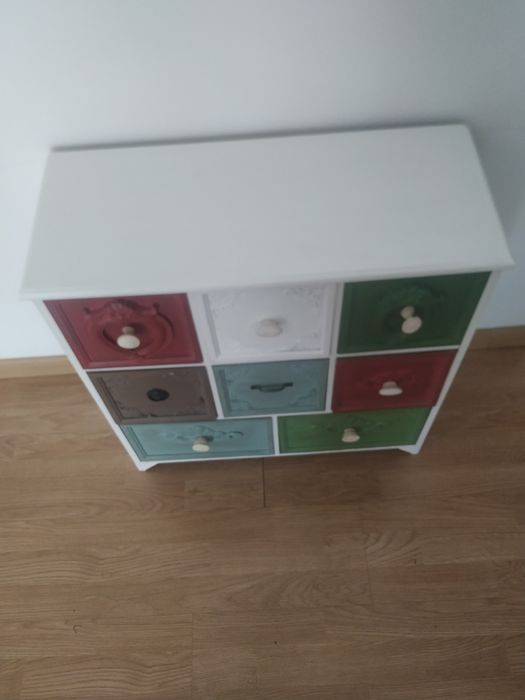 Móvel 8 gavetas estilo rústico