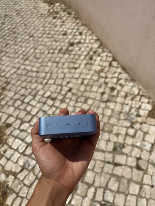 Coluna JBL azull