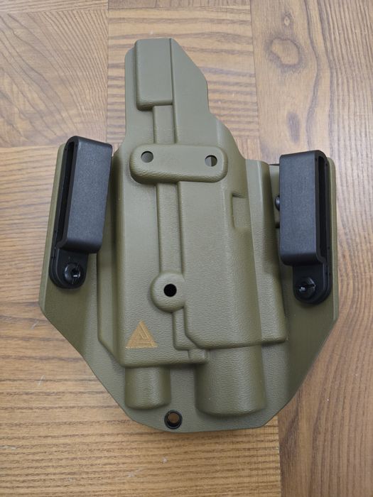 Kabura Glock 17 OWB Light Holster Direct Action