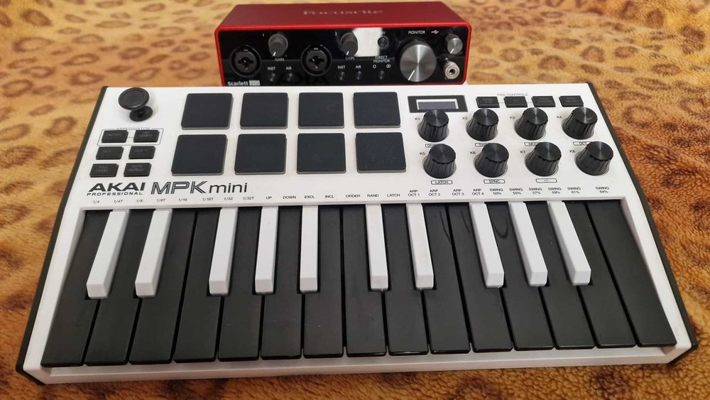 Scarlett 2i2 3rd Gen & Akai MPK mini professional