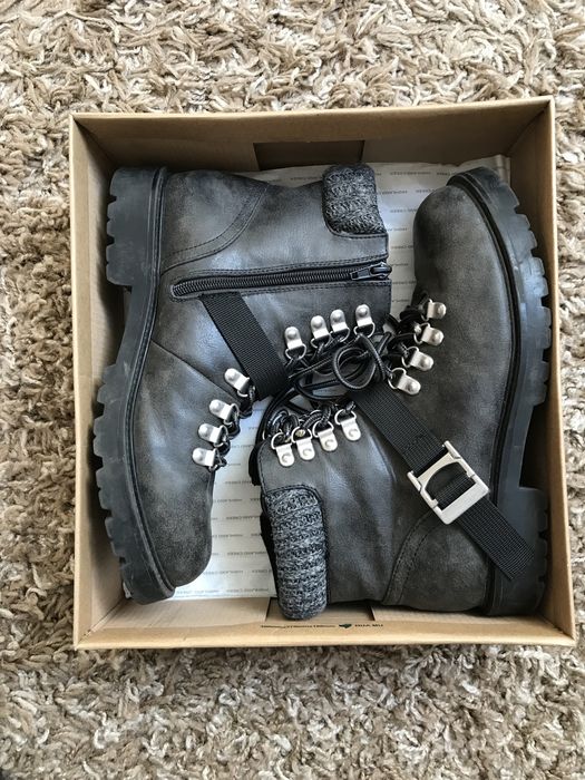Buty do kostek, wiązane