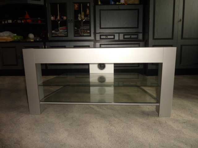 Stolik pod TV duży ładny