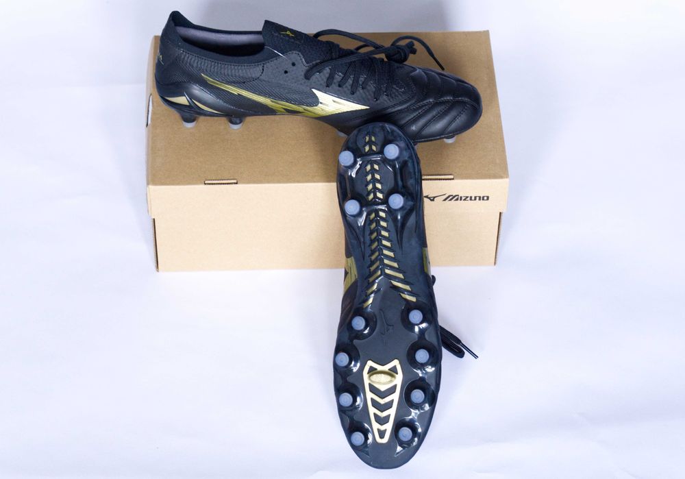 Buty piłkarskie Mizuno Morelia Neo 4 Elite MD 44.5