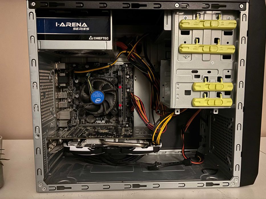 Komputer PC Składak Do gier Gamingowy i5 RX570 128GB 8GB RAM DDR4