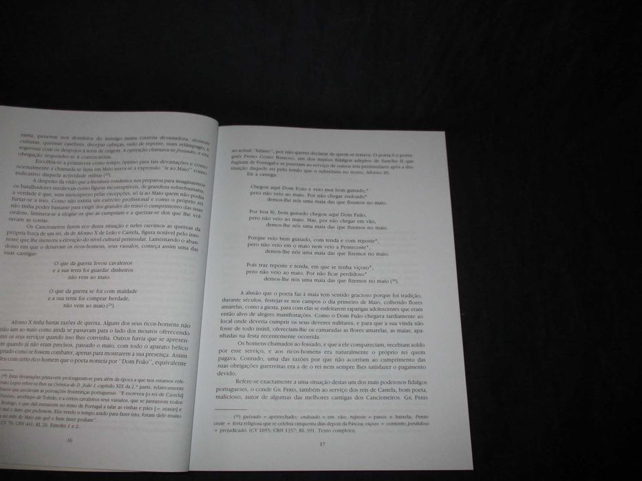 Livro O Texto poético como documento social Rómulo de Carvalho