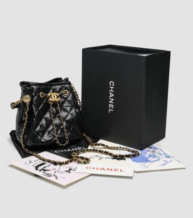 Сумка Chanel Button Bucket