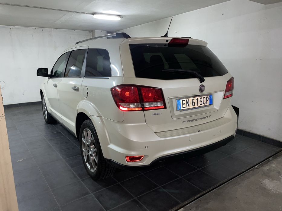 Fiat Freemont Lounge - 7 lugares a mais completa 4x2