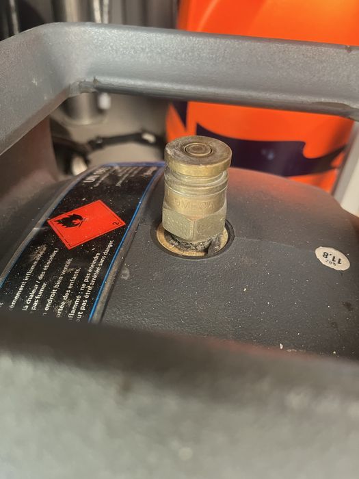 Garrafa   Cheia de gas caravana