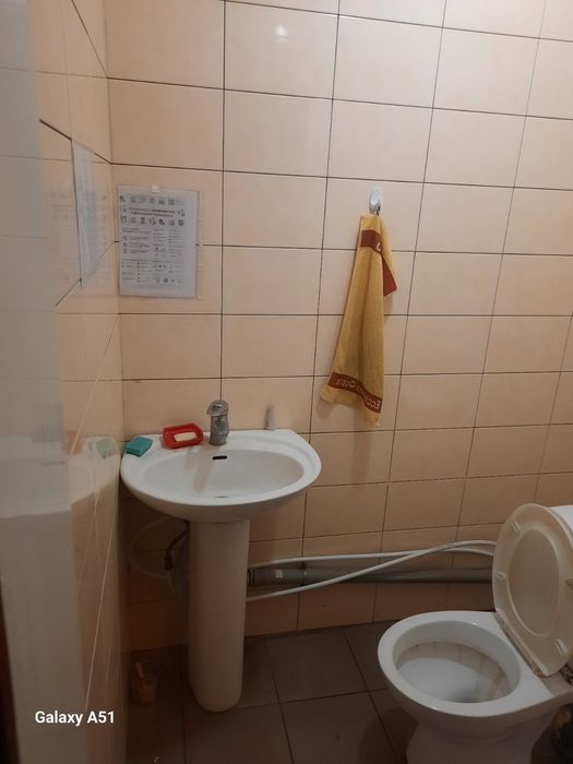 Здається фасадне приміщення по вулиці Київській 1 поверх