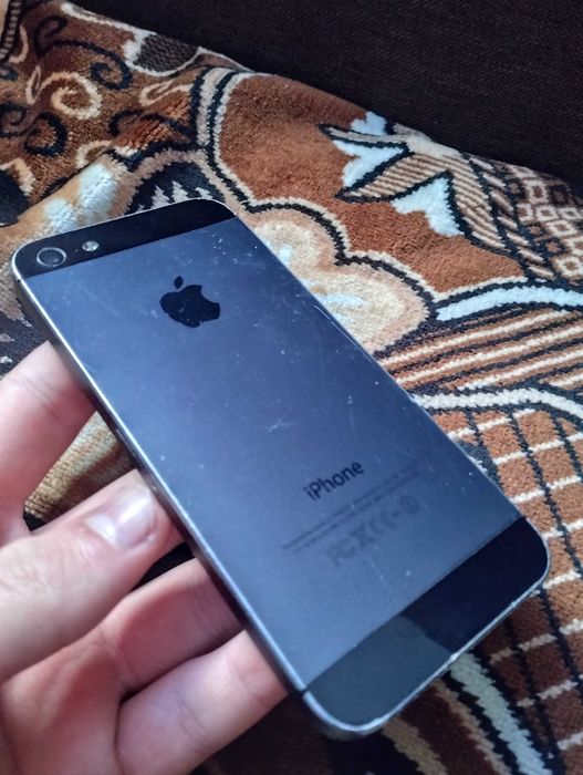 ПРОДАМ iPhone 5s