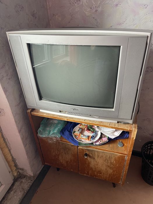 Продам телевизор sanyo