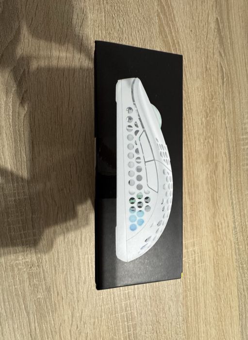 Nowa myszka gamingowa Cherry Xtrfy M42 Wireless