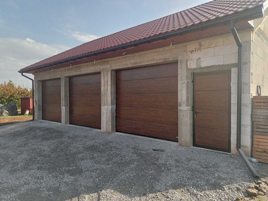 Bramy segmentowa garażowa przemysłowa brama magazynowe Samborzec