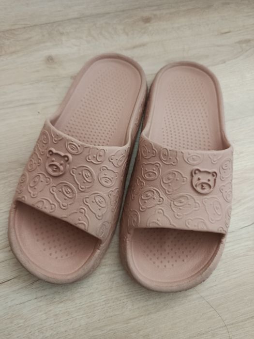 Klapki basenowe 35-36