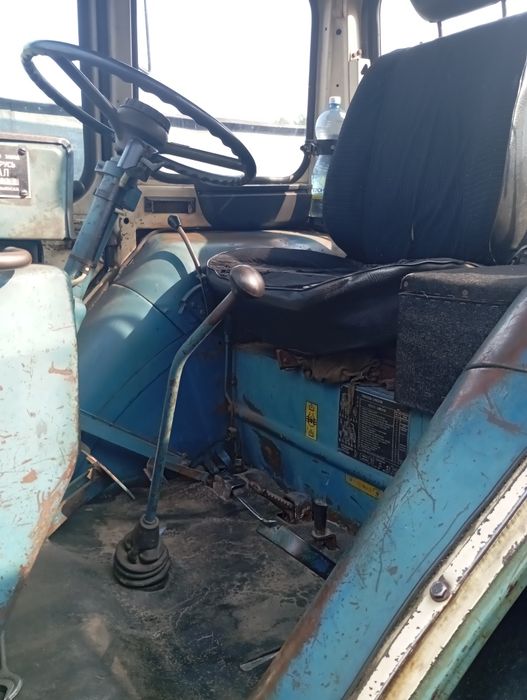 Продам трактор ЮМЗ-6АЛ.