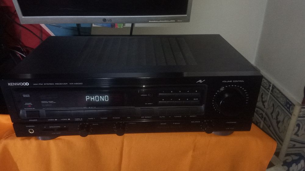 Amplificador Kenwood com radio