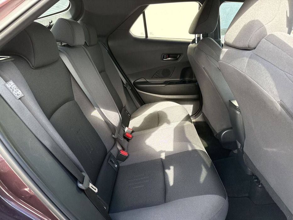 Toyota C-HR 1.8 Hybrid Style | Automat | 140 KM |