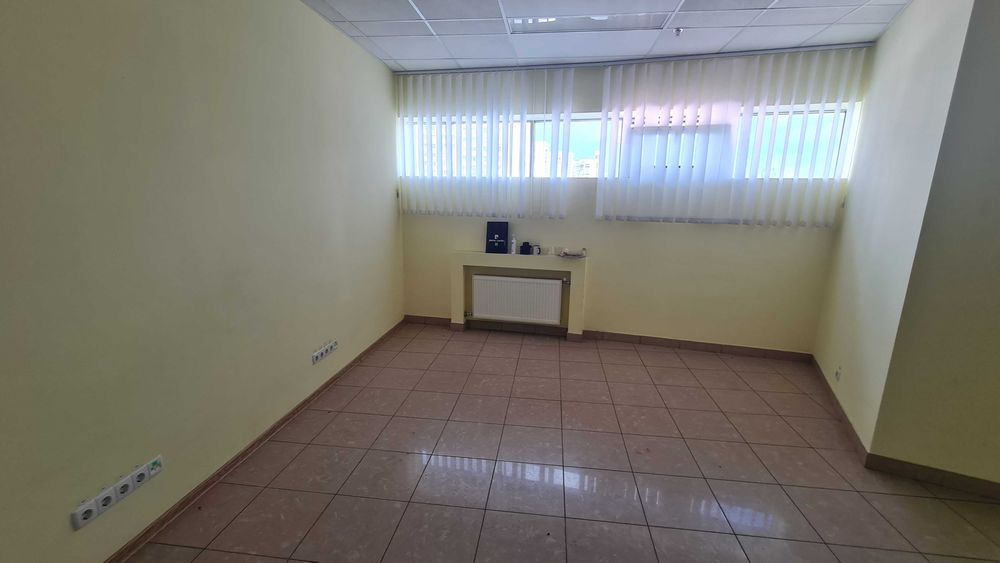 Аренда под офис 50 м2, 3 этаж, м. "23 Августа", в ТРЦ ЭКСПРЕСС