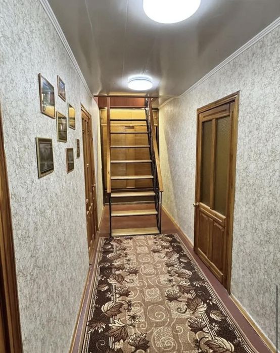 Здається чудовий 4 кімнатний Будинок на Слов'янці.