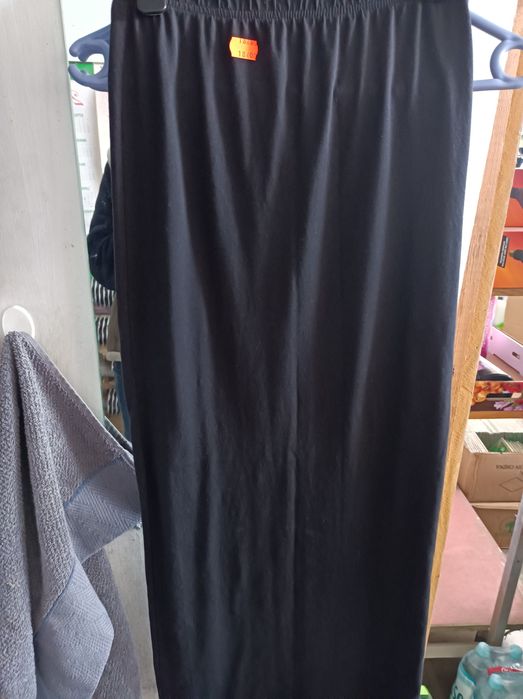 Czarna długa spódnica rozmiar S